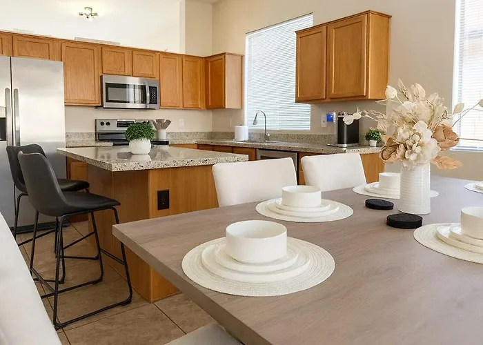 Holiday home Oasis, Near Stadiums And Sports Complex *